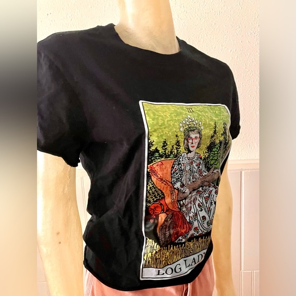 Log lady David lynch Twin Peaks show T-Shirt - Picture 3 of 11
